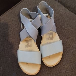 Sorel Ella Sandals size 8. Summer strappy sandal